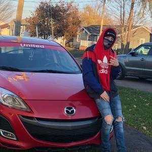 Meet your Posher, Zachary